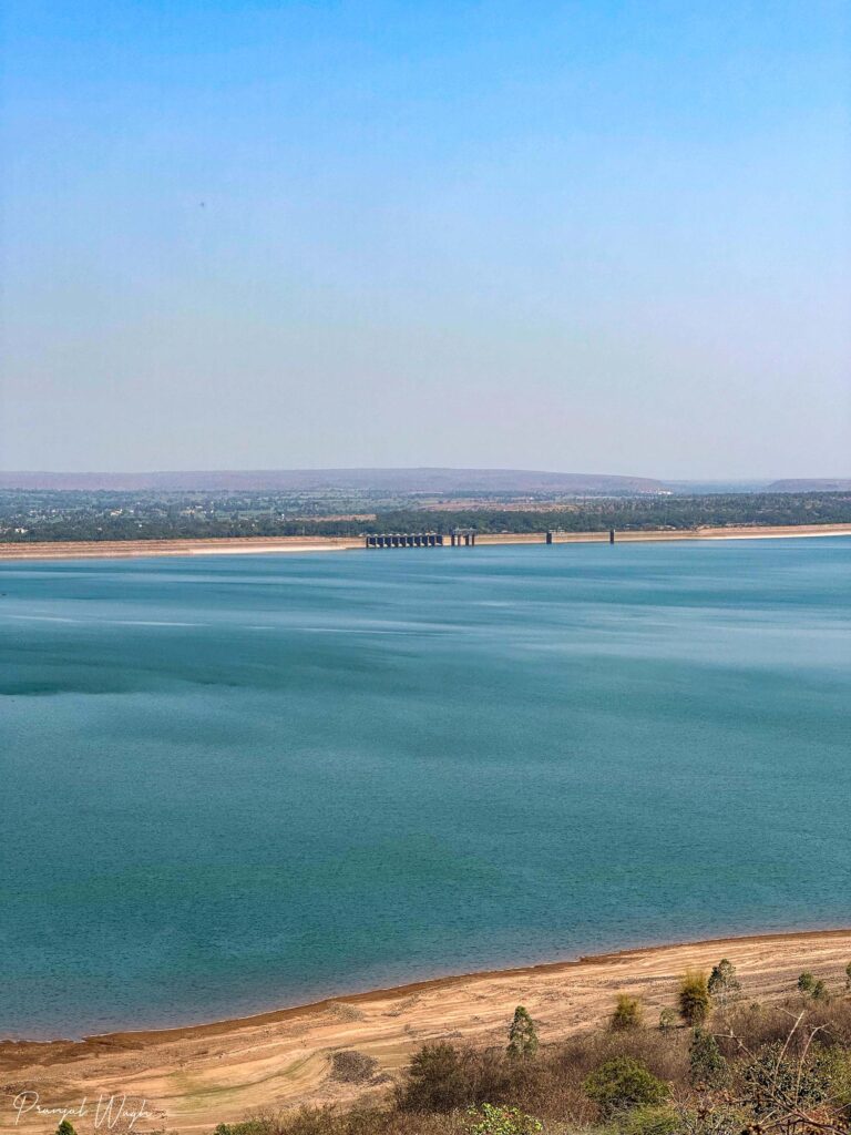 विस्तीर्ण हिडकल धरण आणि राजा लखमगौडा जलाशय